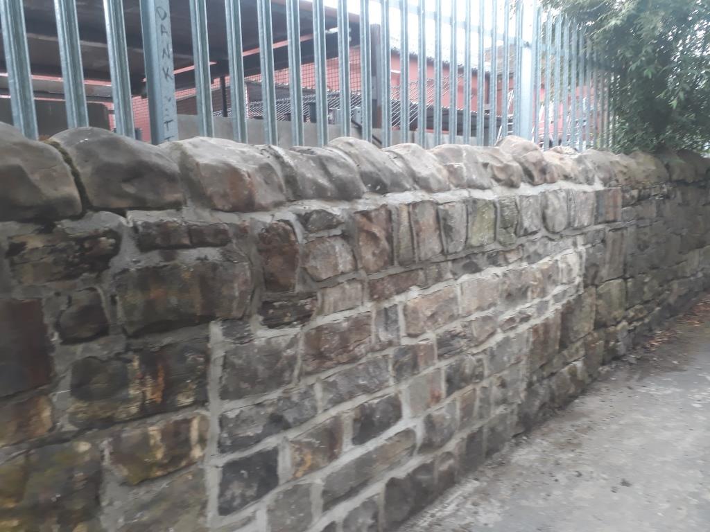 Stone Wall Repairs. Copyright LHBS, all rights reserved.